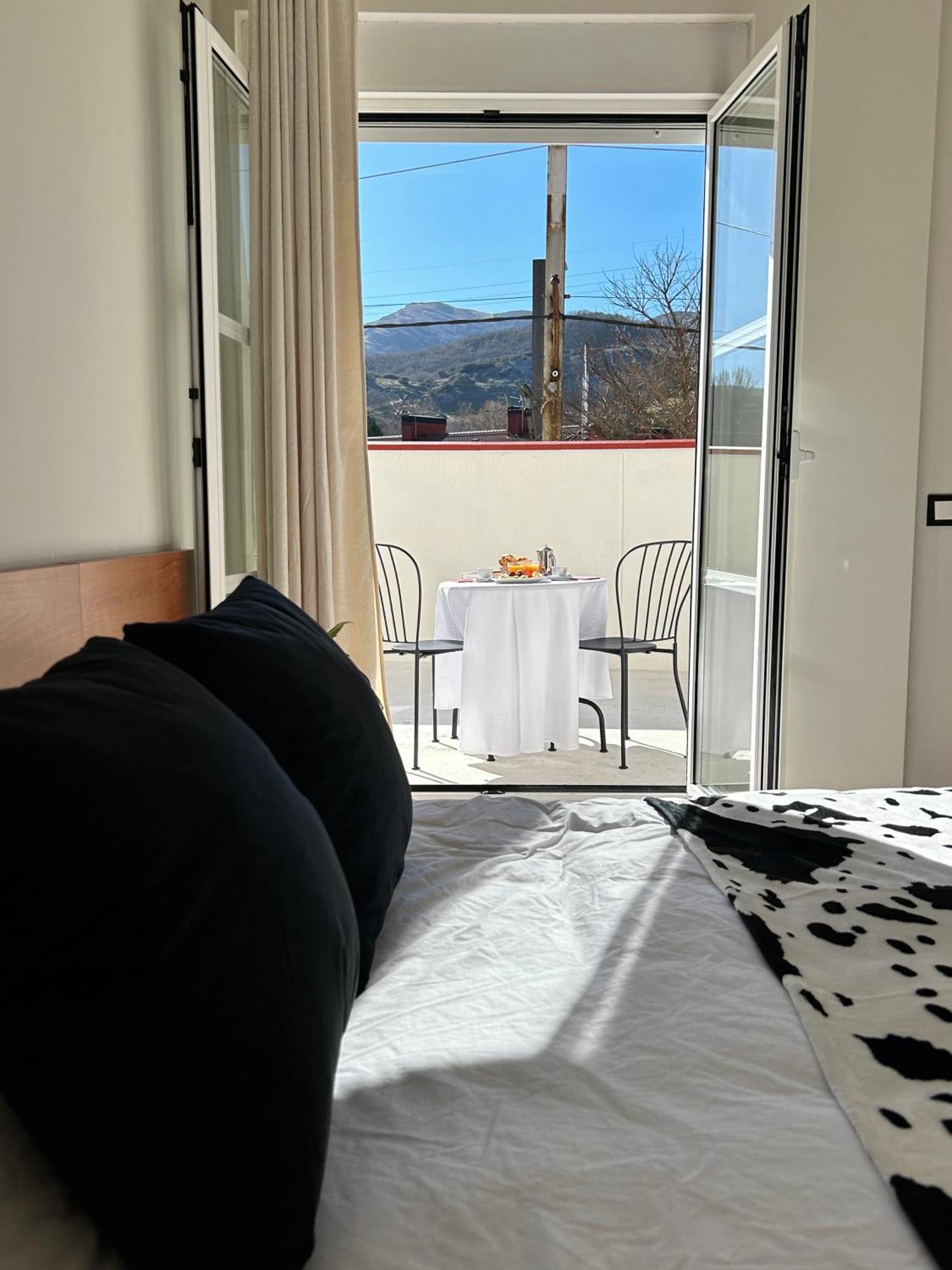 Hotel Bicis & Vacas à La Pola de Gordon Extérieur photo